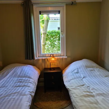 Bungalowpark Mooyeveld * אחמונד-בינן